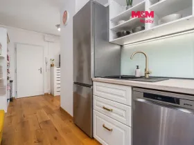 Pronájem bytu 3+kk, Praha - Bohnice, Řešovská, 67 m2