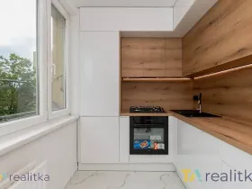 Prodej bytu 2+1, Karviná, Bratr. Veverkových, 56 m2