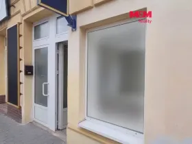 Pronájem obchodního prostoru, Přelouč, Masarykovo náměstí, 30 m2