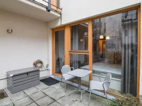 Pronájem bytu 1+kk, Praha - Žižkov, Štítného, 34 m2