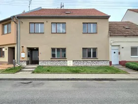 Prodej rodinného domu, Holasice, 182 m2