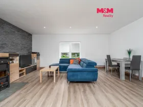 Prodej rodinného domu, Dobřenice, 169 m2