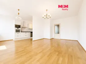 Pronájem bytu 3+1, Kladno, Poděbradova, 76 m2