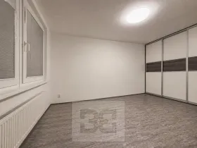 Pronájem bytu 1+kk, Praha - Háje, Matúškova, 31 m2