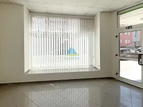 Pronájem obchodního prostoru, Aš, Hlavní, 32 m2