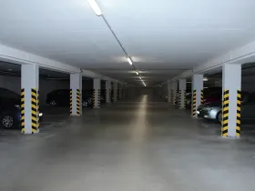 Pronájem garážového stání, Zlín, Voženílkova, 20 m2