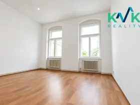 Prodej bytu 2+1, Karlovy Vary, Zámecký vrch, 72 m2