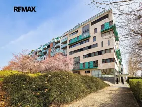 Pronájem bytu 2+kk, Praha - Karlín, Rohanské nábřeží, 73 m2