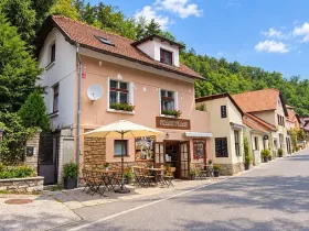 Pronájem restaurace, Karlštejn, 25 m2