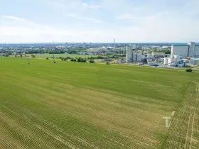 Prodej pozemku, Olomouc, 147116 m2