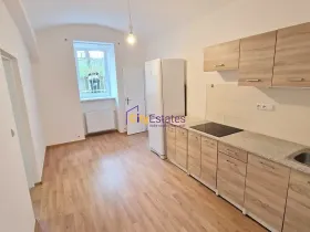 Pronájem bytu 1+1, Praha - Vršovice, Žitomírská, 40 m2