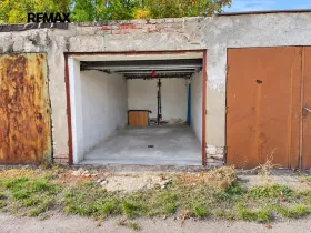 Prodej garáže, Milovice, 17 m2