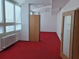 Pronájem kanceláře, Znojmo, náměstí Svobody, 45 m2