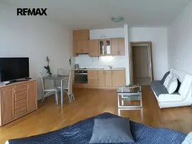 Pronájem bytu 1+kk, Praha - Libeň, Drahobejlova, 33 m2