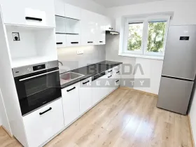 Pronájem bytu 2+1, Neratovice, 54 m2