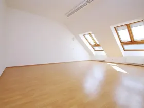 Pronájem kanceláře, Praha - Smíchov, Štefánikova, 82 m2