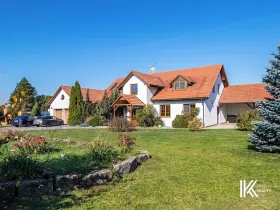 Prodej kanceláře, Hrochův Týnec, 356 m2