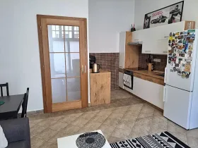 Pronájem bytu 2+kk, Hradec Králové, Buzulucká, 54 m2