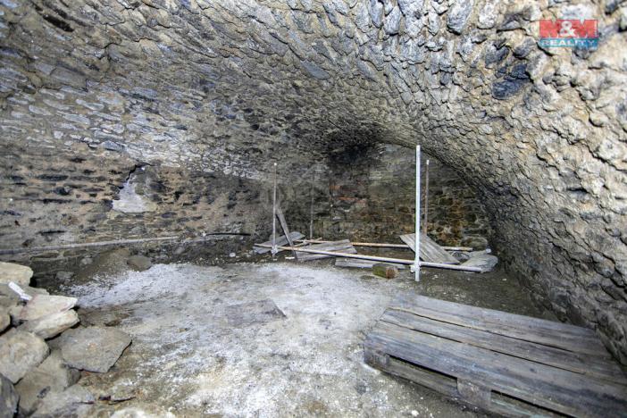 Prodej rodinného domu, Bor, náměstí Republiky, 247 m2