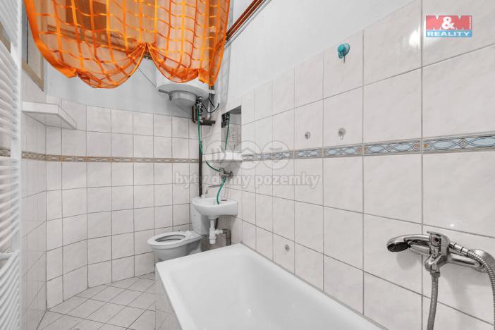 Prodej bytu 2+1, Úpice, náměstí T. G. Masaryka, 48 m2