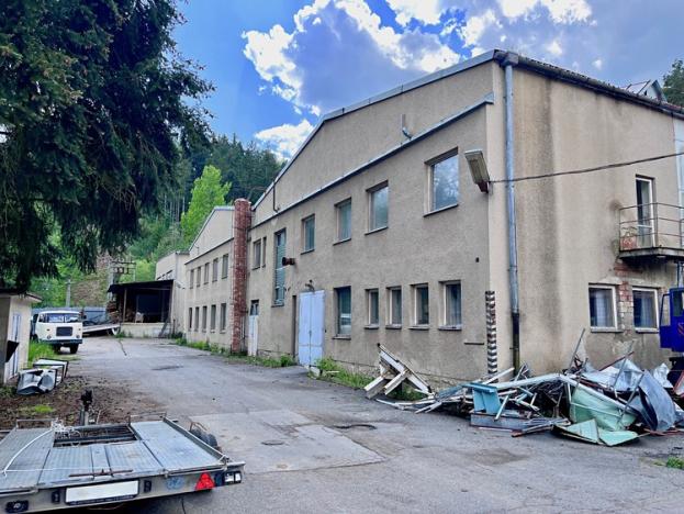Prodej výrobních prostor, Skryje, 3000 m2