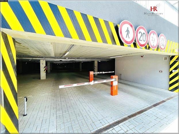 Prodej garážového stání, Milovice, Višňová, 13 m2