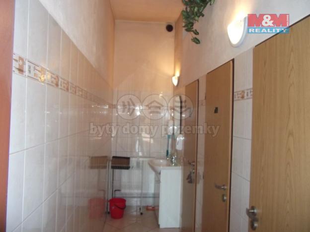 Pronájem obchodního prostoru, Karviná - Hranice, Rudé armády, 37 m2