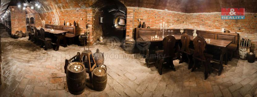 Prodej restaurace, Ostrava - Slezská Ostrava, Dědičná, 613 m2