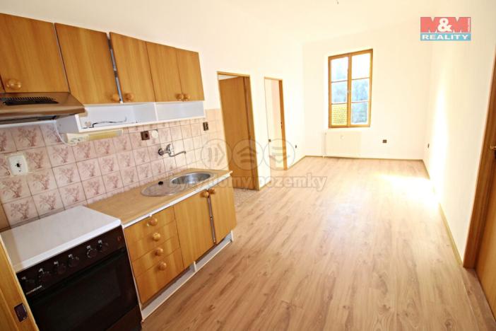 Prodej bytu 3+1, Nový Bor - Arnultovice, Gen. Svobody, 90 m2