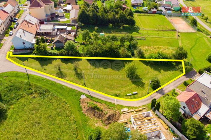 Prodej pozemku pro bydlení, Uhřice, 1958 m2