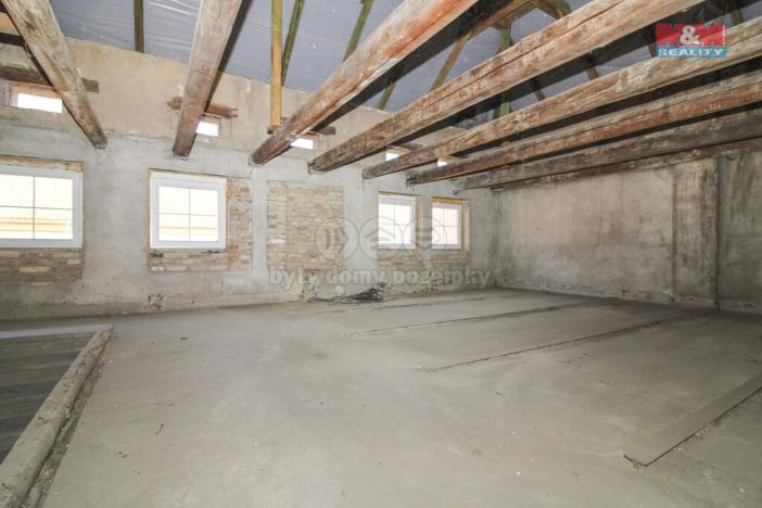 Prodej rodinného domu, Peruc - Radonice nad Ohří, 400 m2