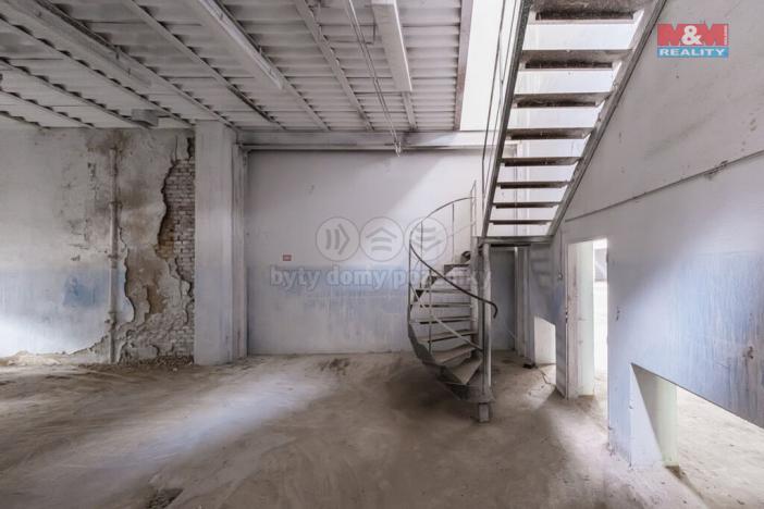 Pronájem skladu, Tochovice, 5693 m2