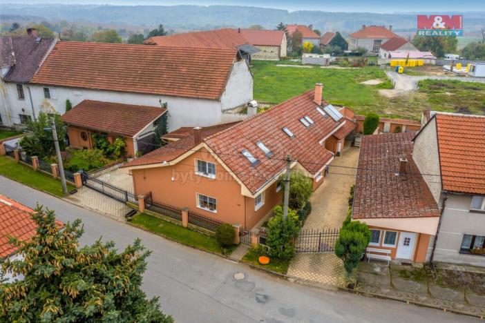 Prodej rodinného domu, Řepín, Hlavní, 272 m2