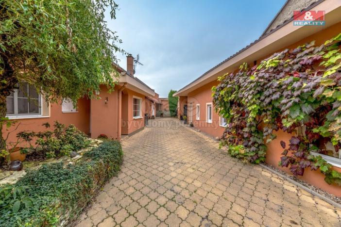 Prodej rodinného domu, Řepín, Hlavní, 272 m2