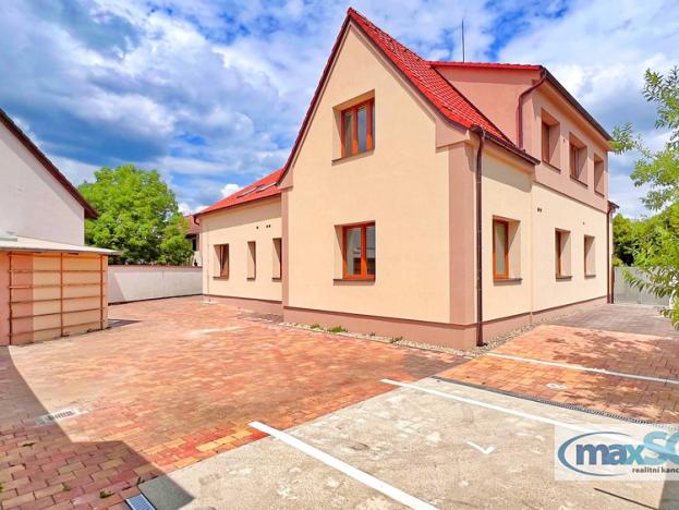 Prodej bytu 2+kk, Holice, Hradecká, 45 m2