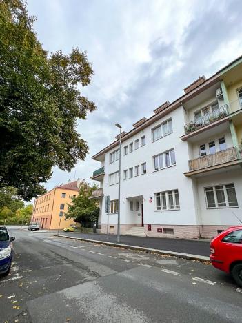 Pronájem bytu 2+kk, Praha - Žižkov, U kněžské louky, 41 m2