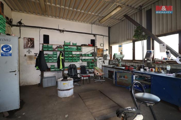 Prodej obchodního prostoru, Kadaň - Prunéřov, 2760 m2