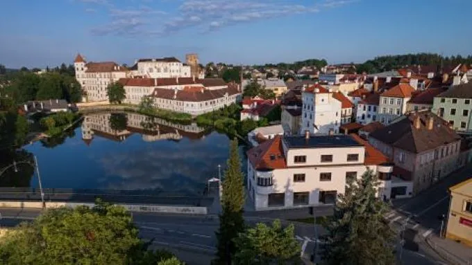 Pronájem bytu 2+kk, Jindřichův Hradec, Rybniční, 57 m2