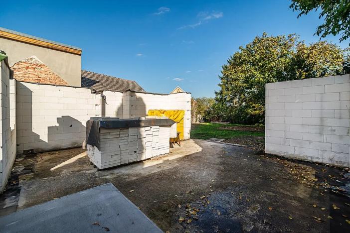 Prodej rodinného domu, Mochov, 324 m2