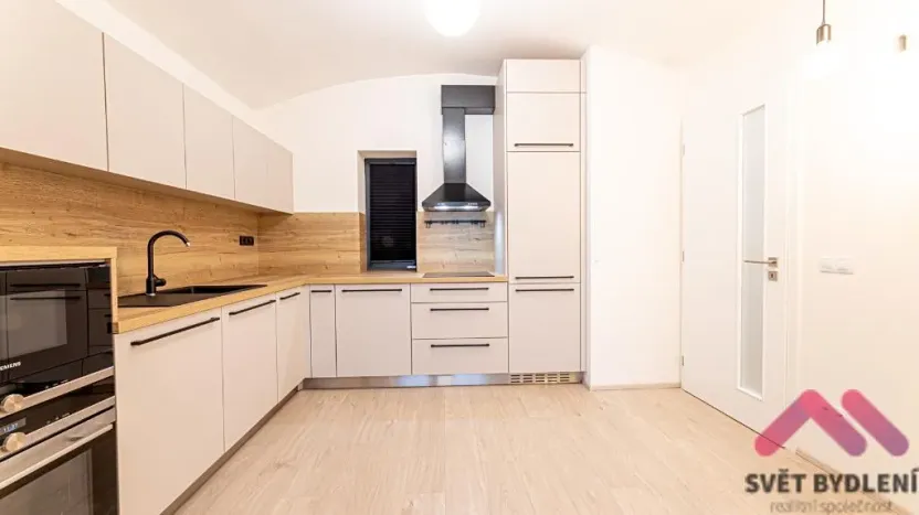 Pronájem bytu 2+kk, Praha - Žižkov, Hartigova, 74 m2