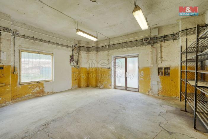 Prodej výrobních prostor, Chodová Planá, Kyjovská, 1564 m2