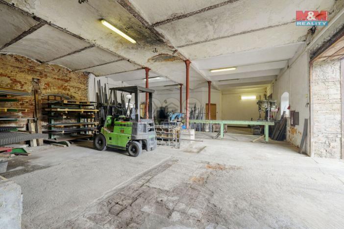 Prodej výrobních prostor, Chodová Planá, Kyjovská, 1564 m2