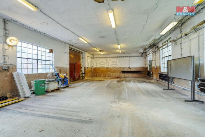 Prodej výrobních prostor, Chodová Planá, Kyjovská, 1564 m2