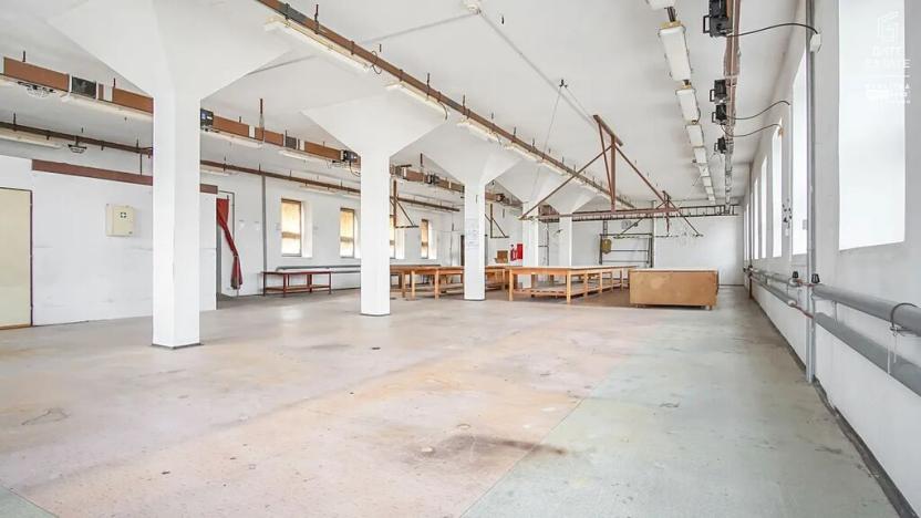 Pronájem skladu, Bystřice pod Hostýnem, Přerovská, 1000 m2