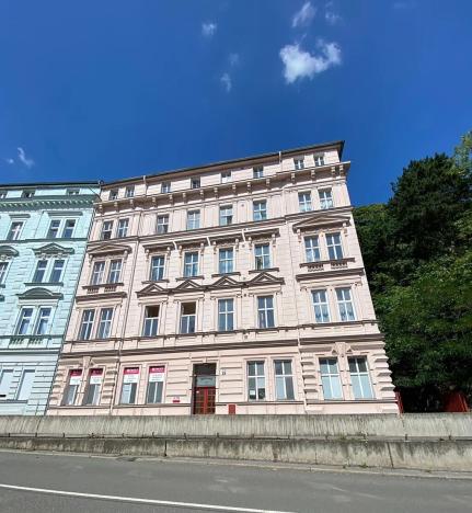 Prodej atypického bytu, Karlovy Vary, I. P. Pavlova, 50 m2