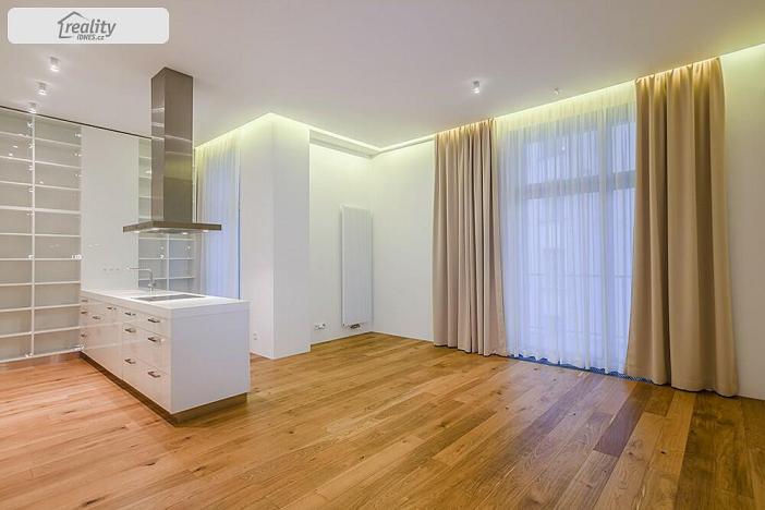 Pronájem bytu 2+kk, Praha - Vinohrady, Laubova, 74 m2