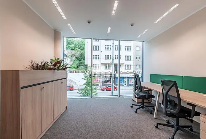 Pronájem kanceláře, Praha - Košíře, Vrchlického, 757 m2