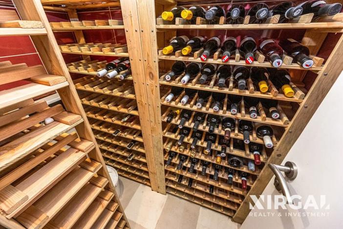 Prodej restaurace, Praha - Vinohrady, Balbínova, 198 m2