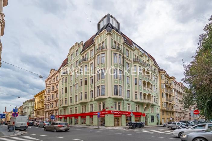 Pronájem restaurace, Praha - Smíchov, náměstí 14. října, 514 m2