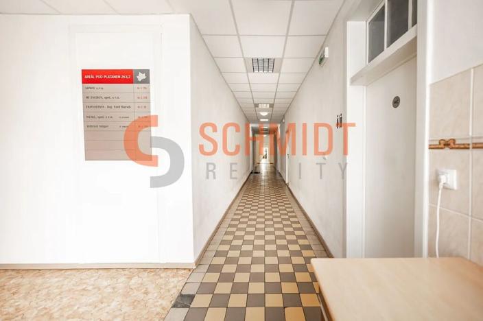 Prodej komerční nemovitosti, Mikulov, Pod Platanem, 3978 m2